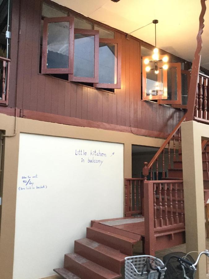 Siriwal Guesthouse Phranakhonszi Ajutthaja Kültér fotó
